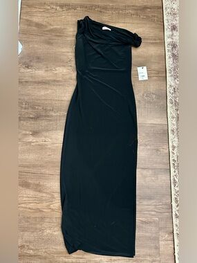 Twisted off shoulder midi dress
